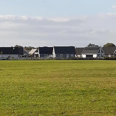 In Mit Eigenem Garten Holiday home Zerpenschleuse